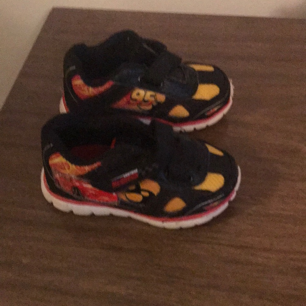 Cara gym shoes